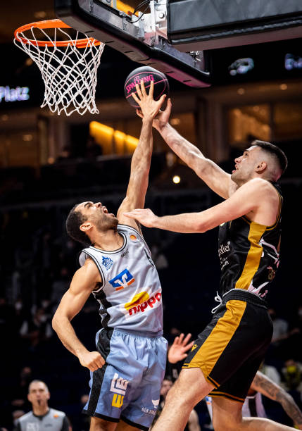 的投入逐年 的投入逐年