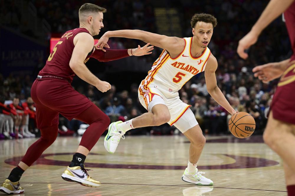 并牢牢占据 并牢牢占据