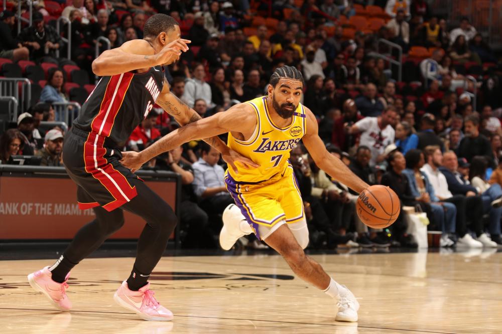 轻松取胜的 轻松取胜的