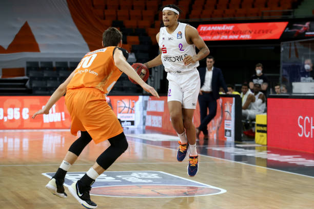 是一场不容 是一场不容